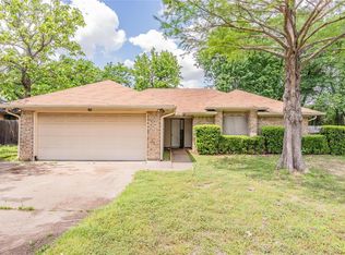 109 Colonial Cir, Seagoville, TX 75159