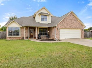 3204 Bowie St, Granbury, TX 76049
