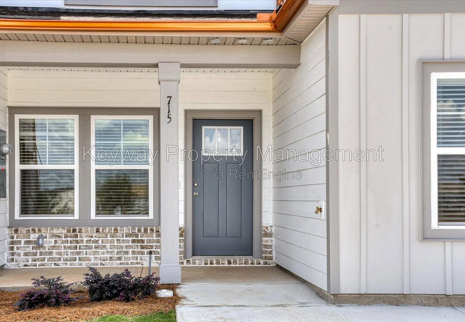 3 bed, 2.5 bath, 1586 sqft, $1,760 — Photo 3