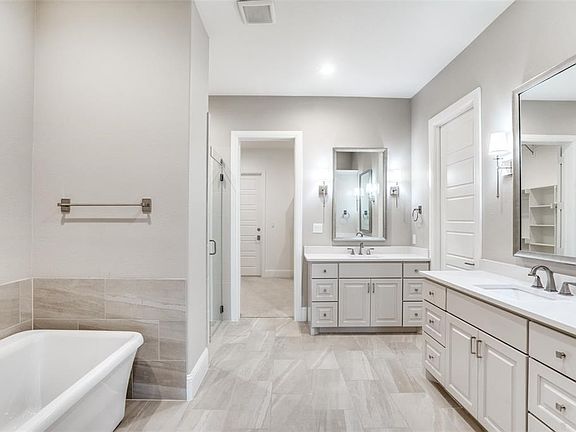 5th image of 6075 Westchester Ln