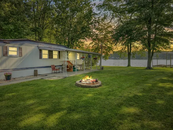 597 Sassafrass Dr, Coldwater, MI 49036