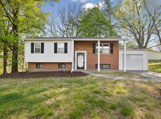 8923 Sumter Dr, Saint Louis, MO 63136