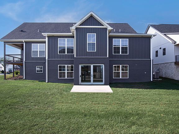 3rd image of 712 Azalea Ln