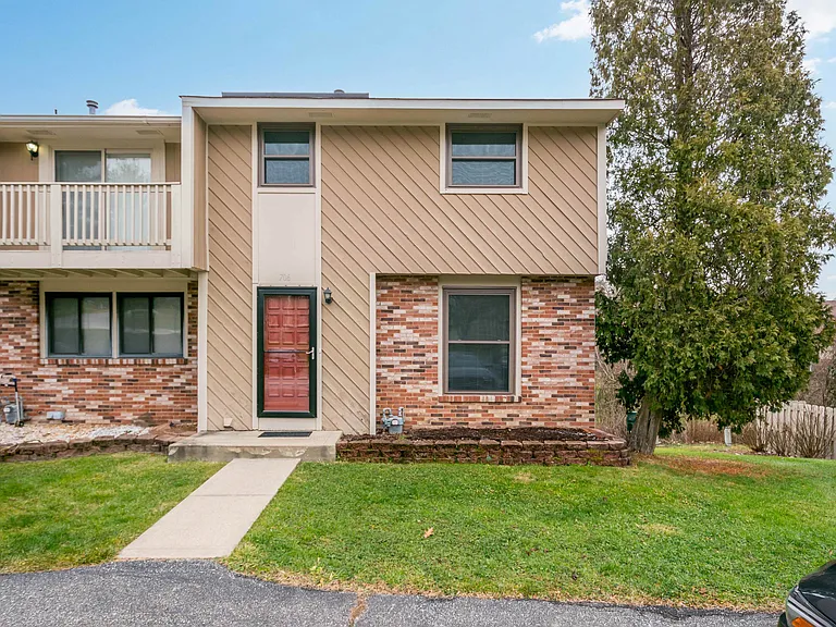 706 Wheatland Cir — Photo 14
