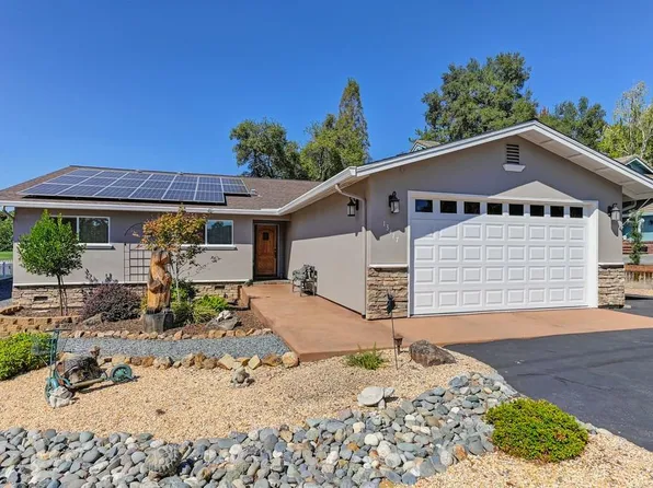 13417 Torrey Pines Dr, Auburn, CA 95602