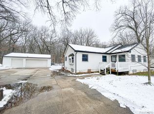 5928 Pickbourne St, Commerce Township, MI 48382