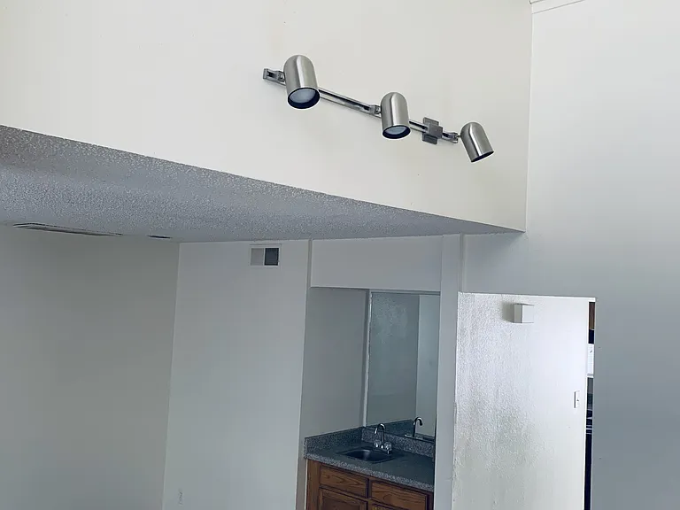 Broken Oak Townhomes — Photo 17