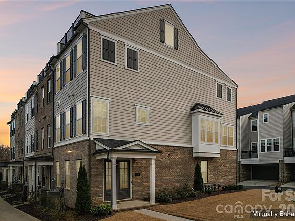 2nd image of 200 Emerson Ave