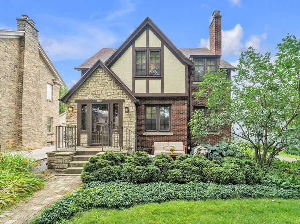 5056 North Larkin STREET, Whitefish Bay, WI 53217