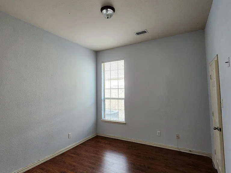 2818 Independence Dr — Photo 16