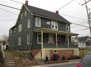 321 E Walnut St, Nazareth, PA 18064