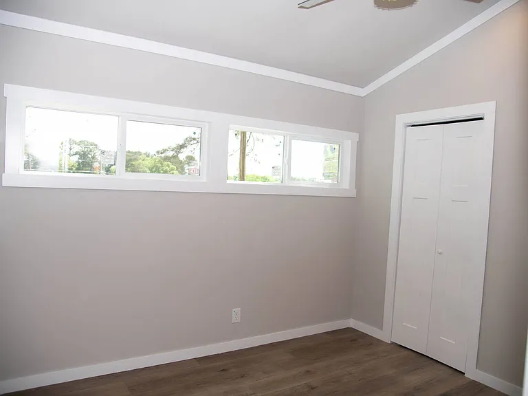 2351 E Grand Ave #D8 — Photo 6