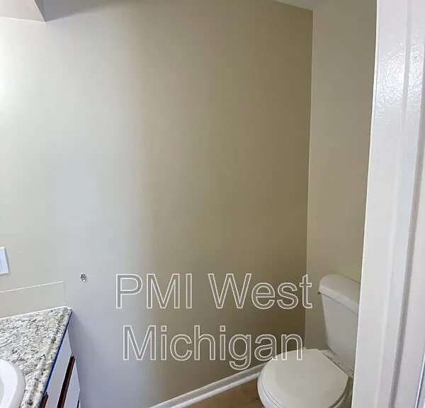 6081 In The Pines Dr SE — Photo 6