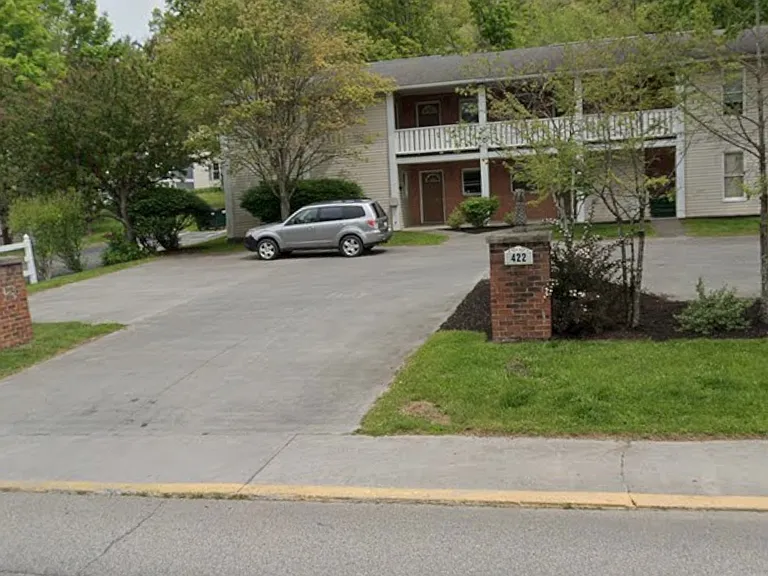 422 Main St #9 — Photo 8