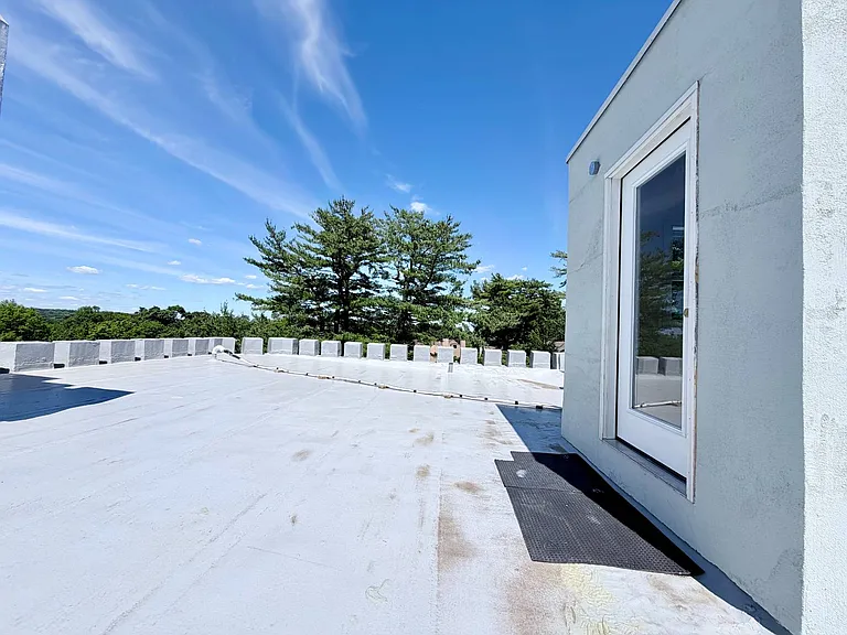 155 Beacon Hill Dr #10 — Photo 13
