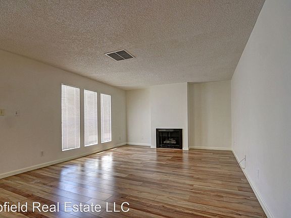 5th image of 3913 Cambridge St #3