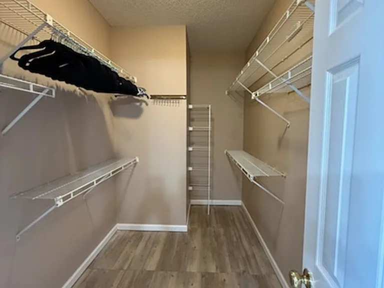 1464 Chandler Cir — Photo 11