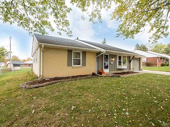 3rd image of 133 Whitehorn Dr