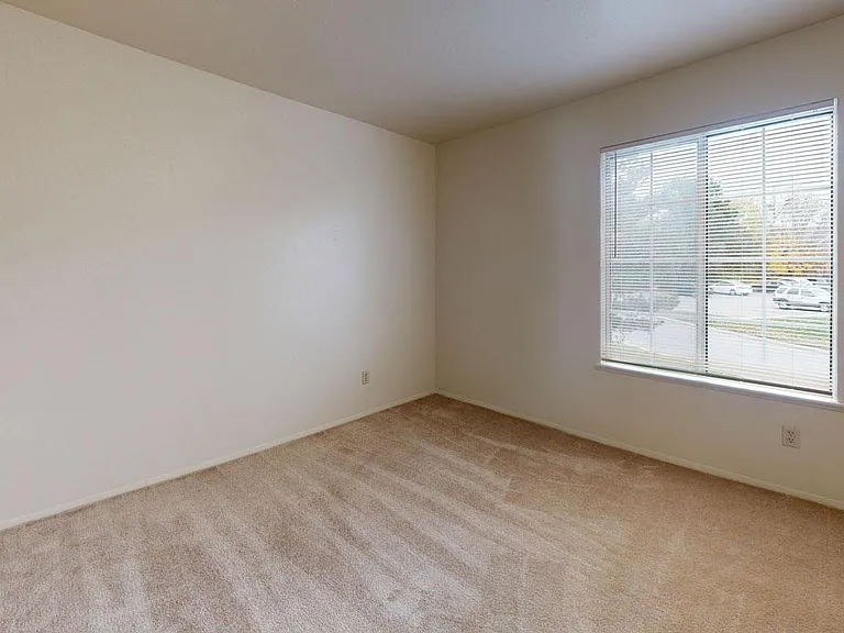 Trappers Cove Apartments — Photo 95