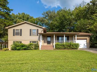 12003 Greenleaf Dr SE, Huntsville, AL 35803