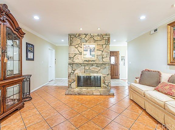 5th image of 13901 Aldergrove St
