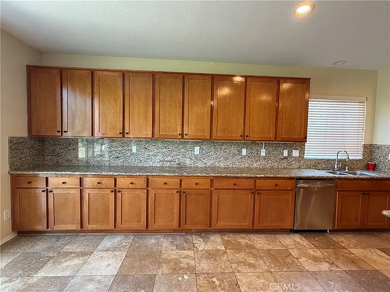 6045 Medinah St — Photo 11