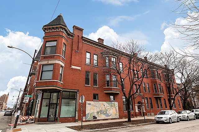1st image of 1553 N Bell Ave #3M