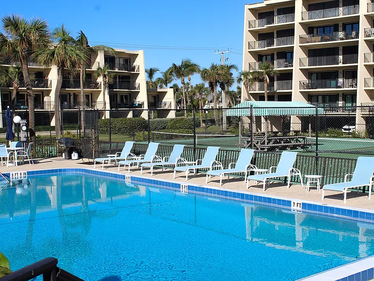 3939 Ocean Dr — Photo 22