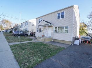 38 Howard St, Lodi, NJ 07644