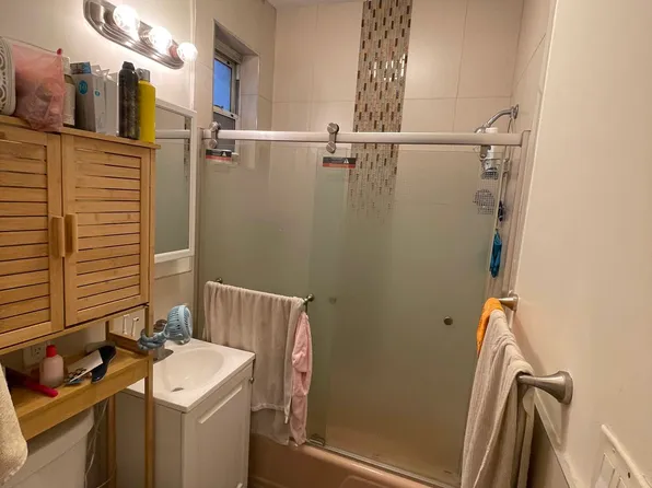 25-54 33rd Street image 14 of 21