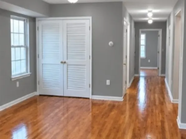 266 S 7th St, Newark, NJ 07103