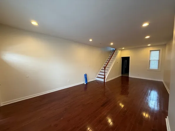 1249 W College Ave, Philadelphia, PA 19121