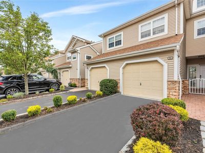 92 Carriage Ln #92, Plainview, NY, 11803