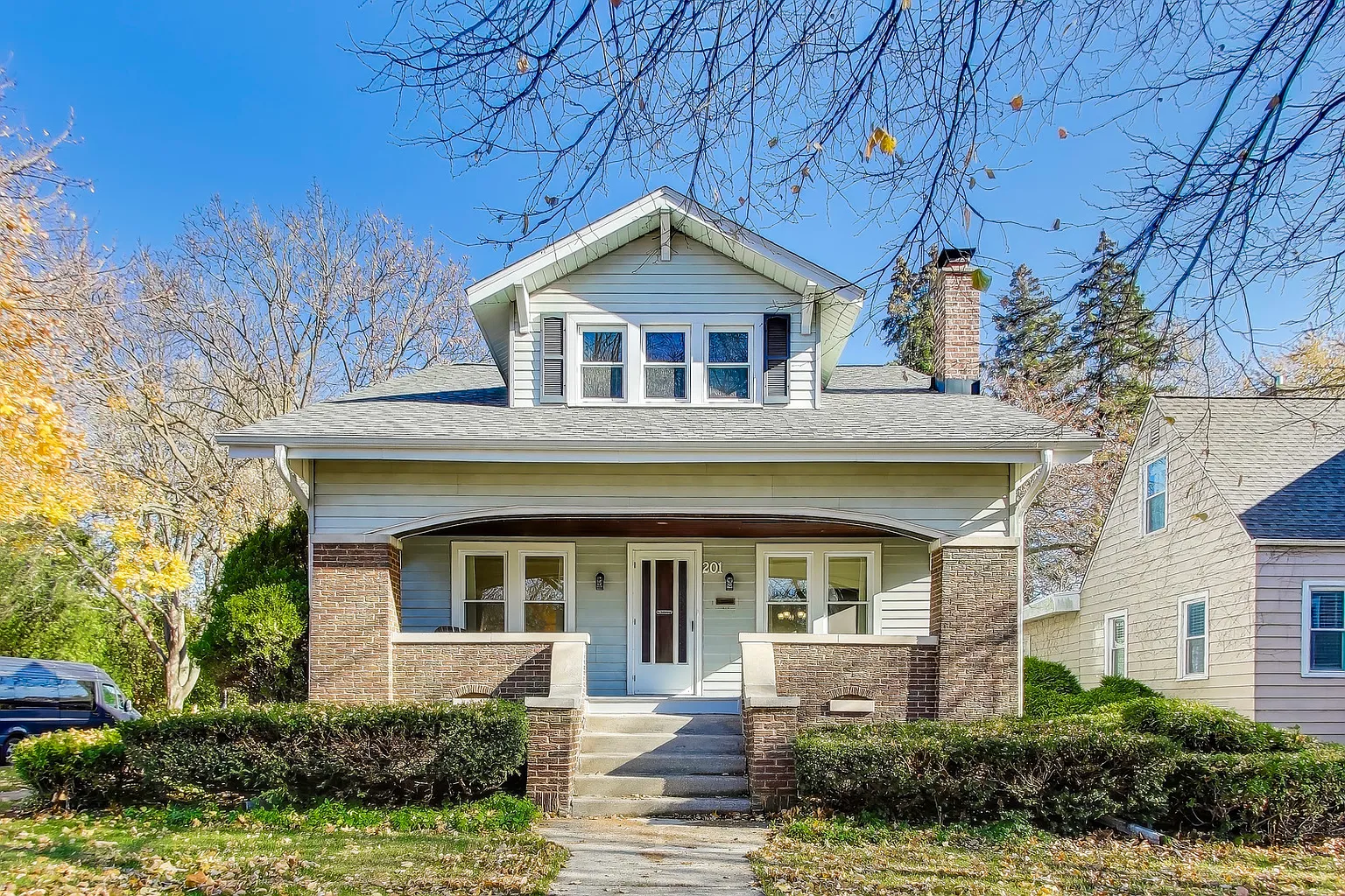 201 S Mitchell Ave photo 1