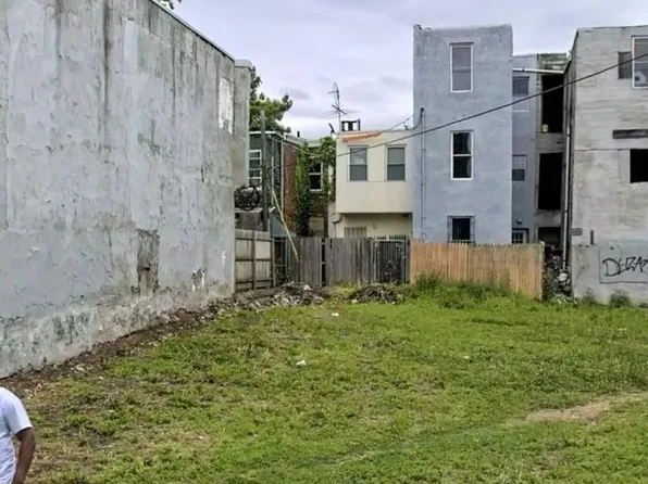 2203 N 18th St, Philadelphia, PA 19132