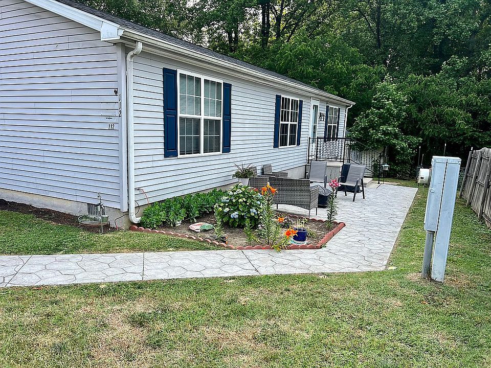 2nd image of 112 W Huron Ct