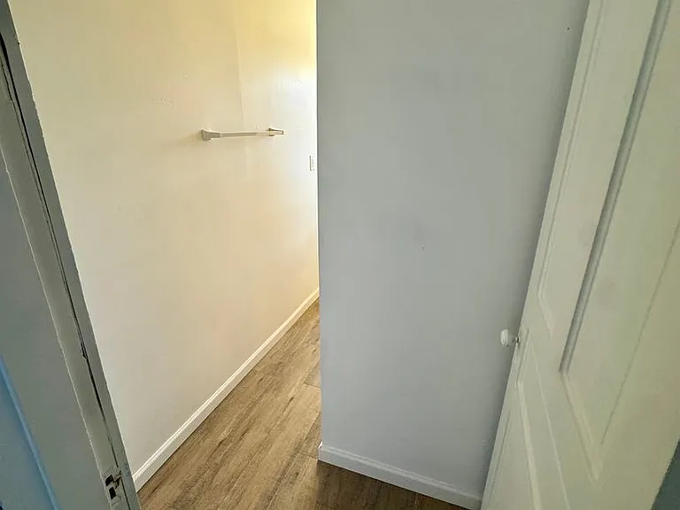 42 Climax St — Photo 31