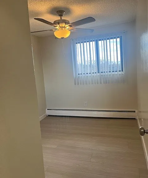Orchard Glen Apartments — Photo 59