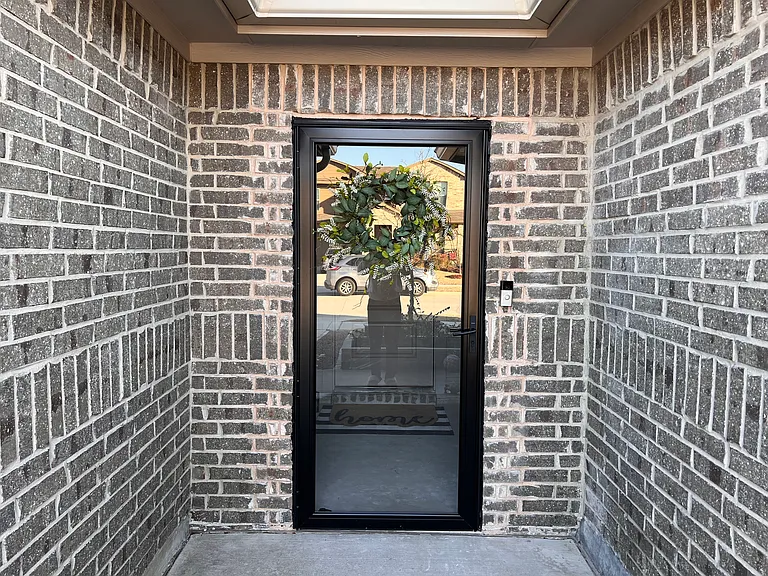 721 Whitecomb Ln — Photo 13