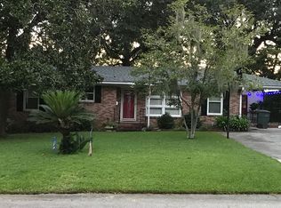 1118 Woodside Dr, Hanahan, SC 29410