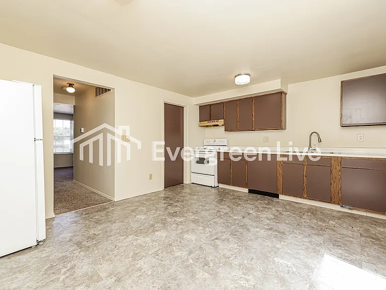 8203 Mount Carmel St — Photo 7