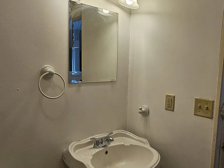 2745 Q St #1 — Photo 6