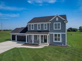 674 Lambert Dr, Slinger, WI 53086