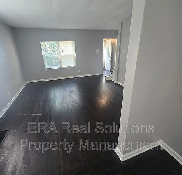2920 Ruhl Ave — Photo 8