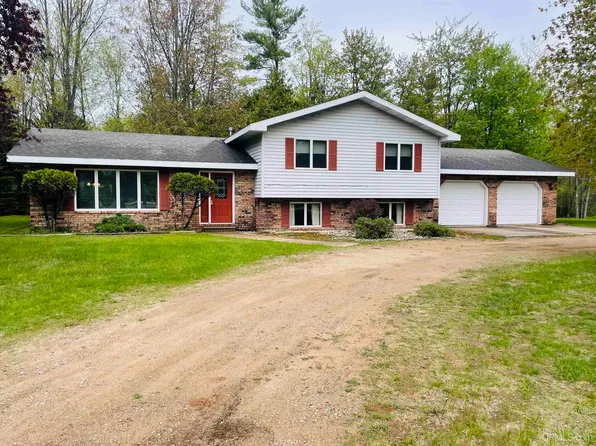 6451 Carolyn L4 Dr, Escanaba, MI 49829