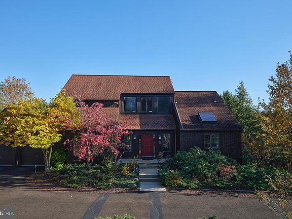 3rd image of 3054 Comfort Rd