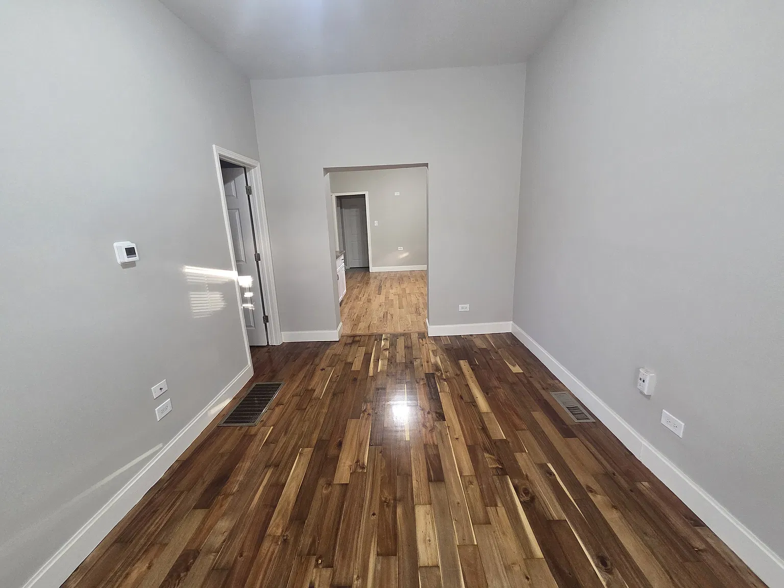 3 bed, $1,550 — Photo 2