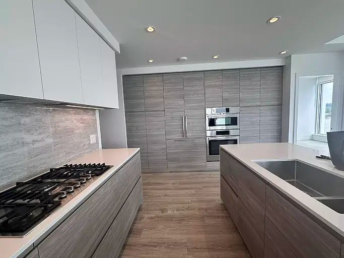 1st image of 660 Quayside Dr #1A