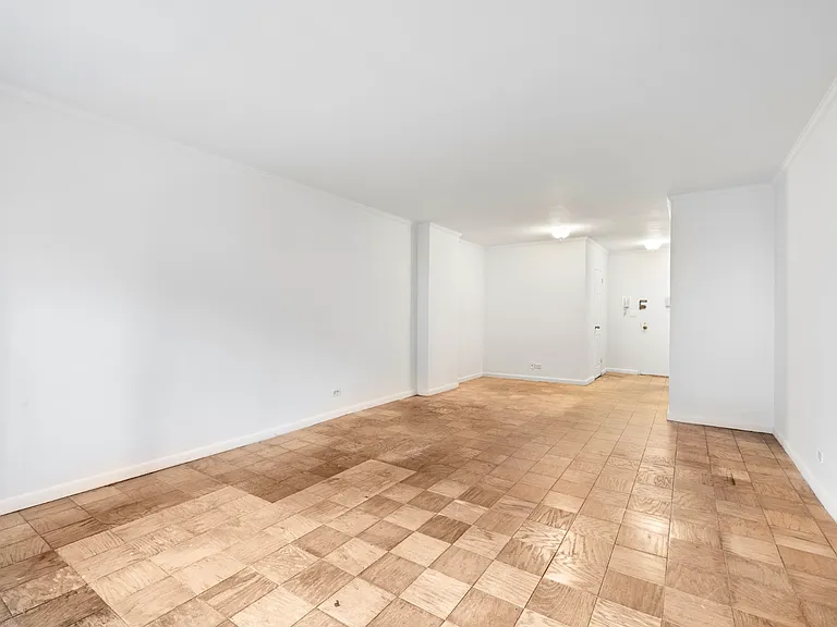 300 W 55th St #10B — Photo 6