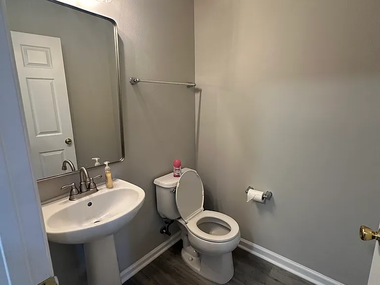 2307 Sunset Bluff Dr — Photo 3